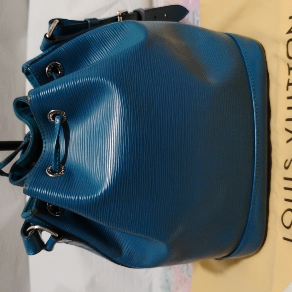 SALE! Auth Louis Vuitton Epi Now BB Cyan Leather Shoulder Bag W Dust Bag & Cards - Picture 6 of 16